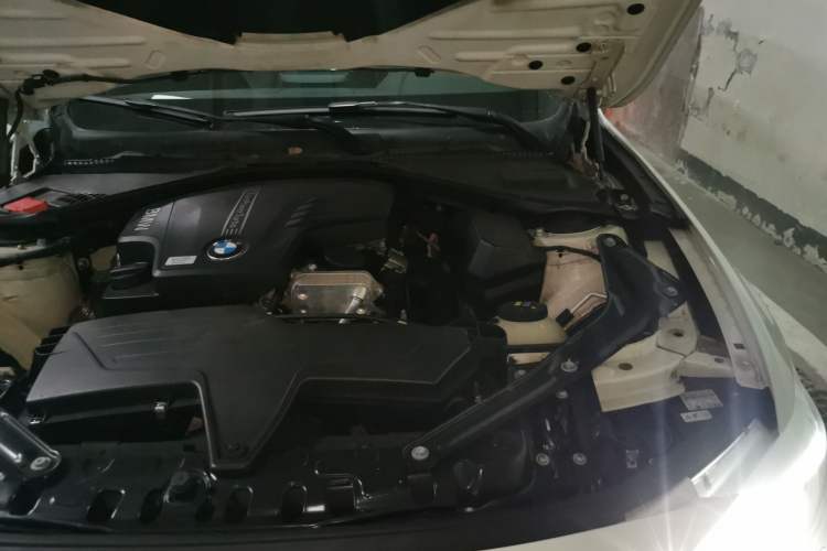 Used BMW 4 Series 2014 420i Convertible Sports Design Package Engine Bay Left