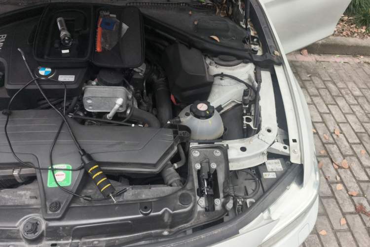 Used BMW 4 Series 2014 420i Gran Coupe Fashion Model Engine Bay Left