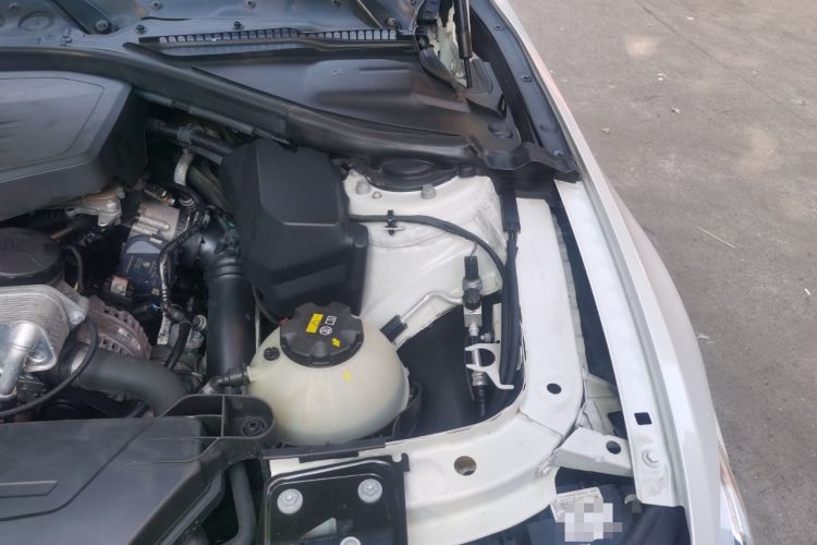 Used BMW 4 Series 2014 420i Fashion Model Engine Bay Left