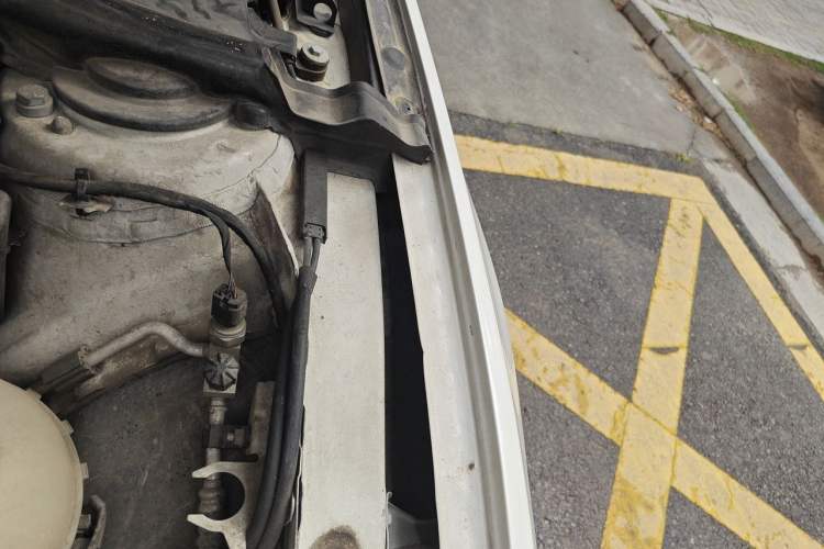 Used BMW 4 Series 2014 420i Fashion Model Engine Bay Left