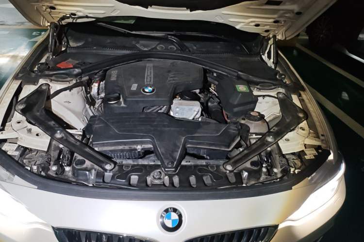 Used BMW 4 Series 2014 428i Convertible Design Package Engine Bay