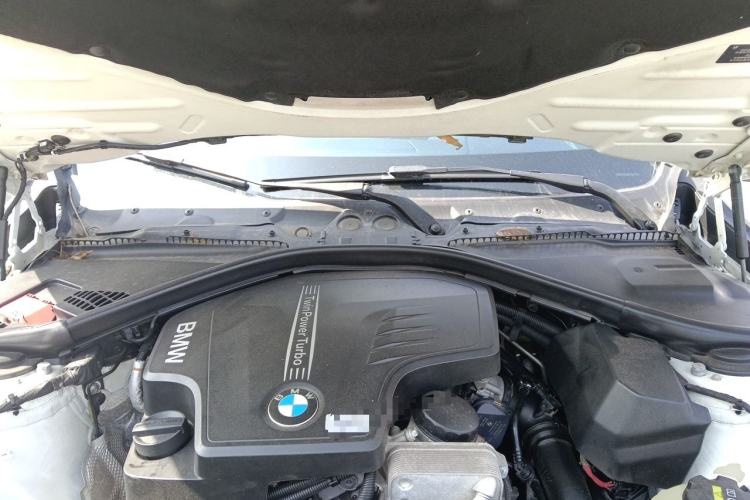 Used BMW 4 Series 2014 420i Convertible Design Line Package Engine Bay