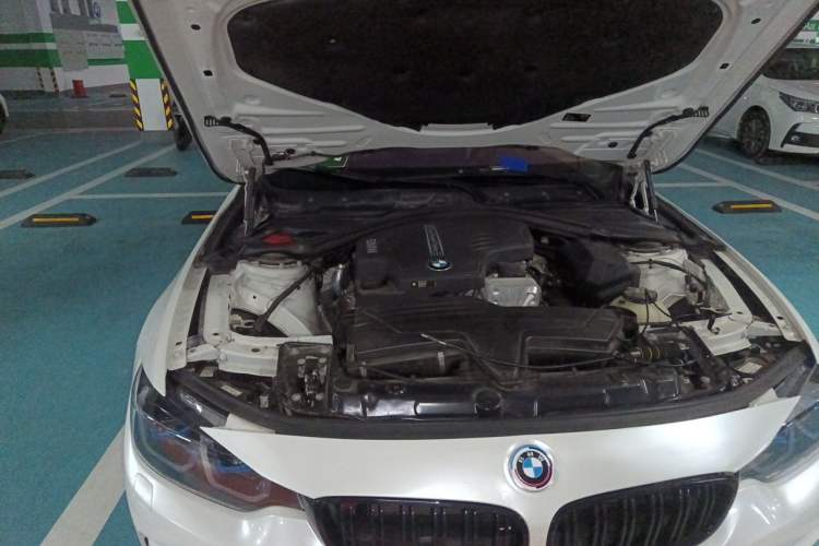 Used BMW 4 Series 2014 420i Design Package Model Engine Bay Right