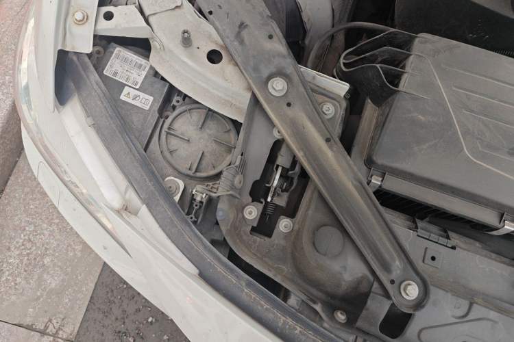 Used BMW 4 Series 2014 420i Convertible Fashion Model Engine Bay Right