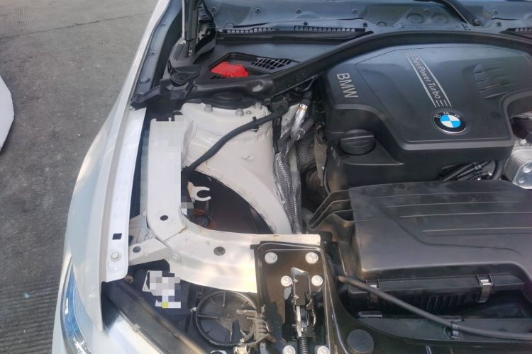 Used BMW 4 Series 2014 420i Fashion Model Engine Bay Right