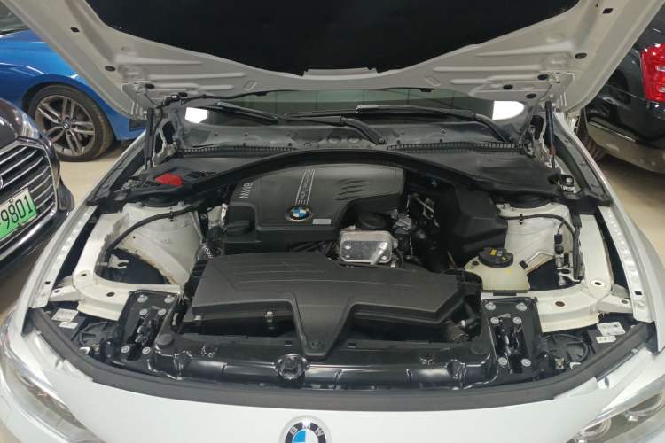Used BMW 4 Series 2014 420i Gran Coupe Fashion Model Engine Bay