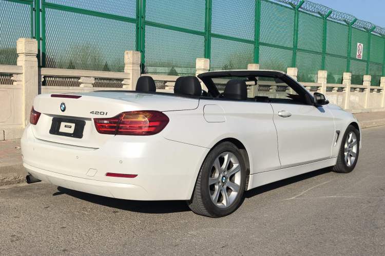 Used BMW 4 Series 2014 420i Convertible Fashion Model Exterior 10