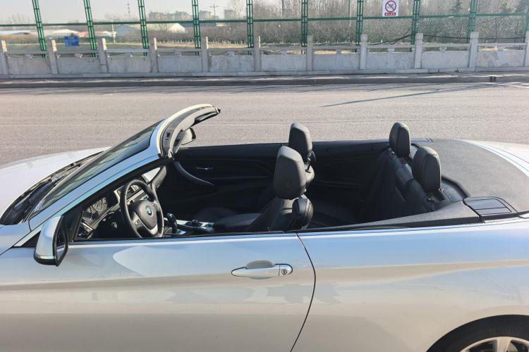 Used BMW 4 Series 2014 420i Convertible Fashion Model Exterior 11