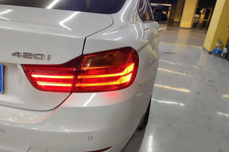Used BMW 4 Series 2014 420i Fashion Model Exterior 3