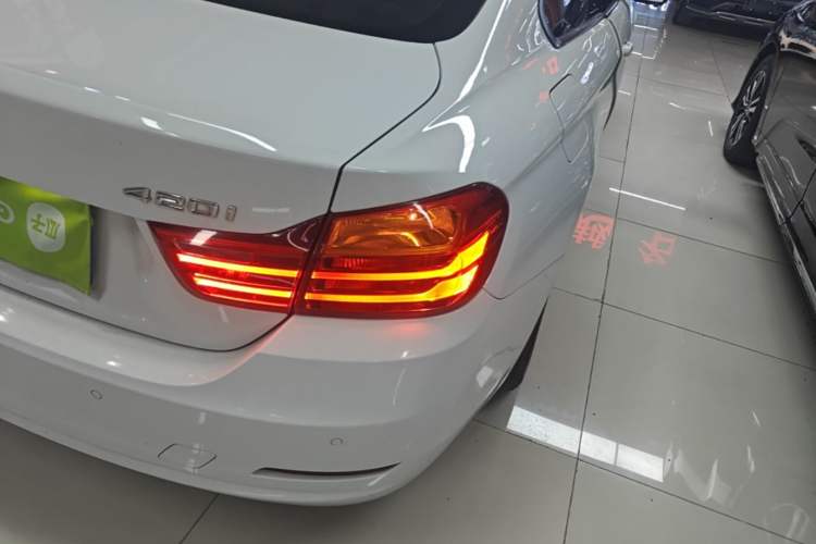 Used BMW 4 Series 2014 420i Fashion Model Exterior 3