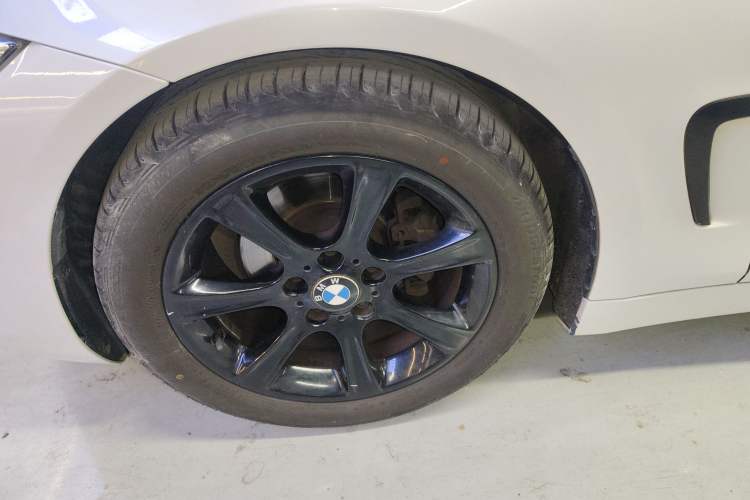 Used BMW 4 Series 2014 420i Fashion Model Exterior 4