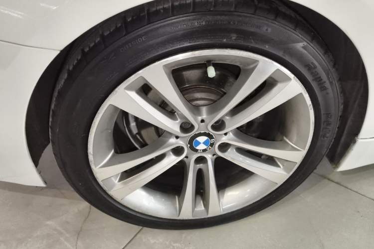 Used BMW 4 Series 2014 420i Convertible Sports Design Package Exterior 8