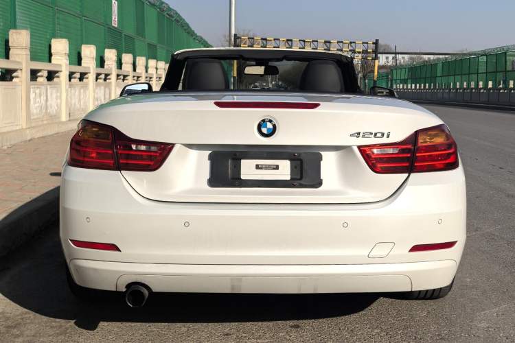 Used BMW 4 Series 2014 420i Convertible Fashion Model Exterior 8
