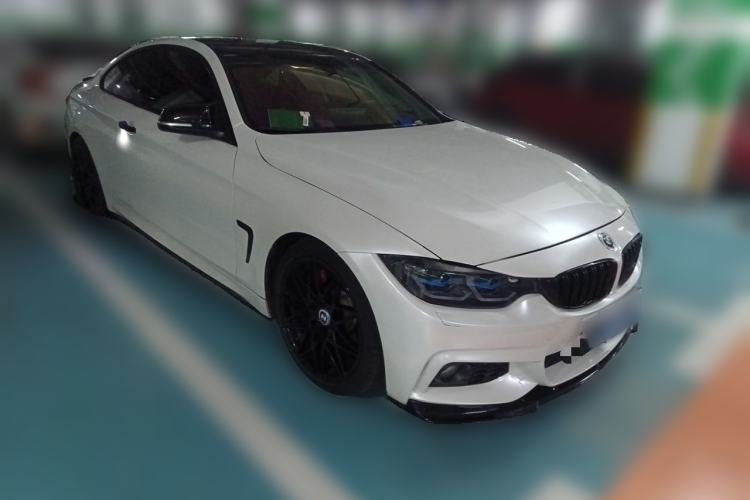 Used BMW 4 Series 2014 420i Design Package Model Front Right 45 Deg