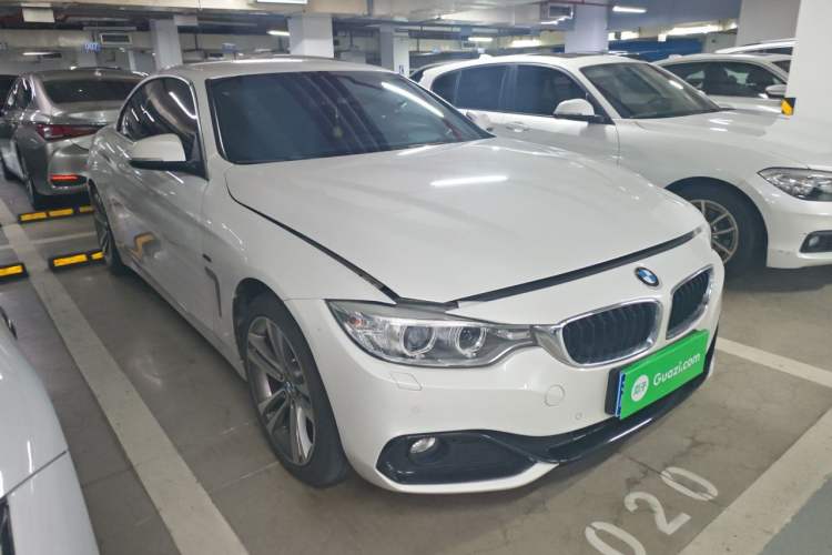 Used BMW 4 Series 2014 420i Convertible Luxury Design Package Front Right 45 Deg