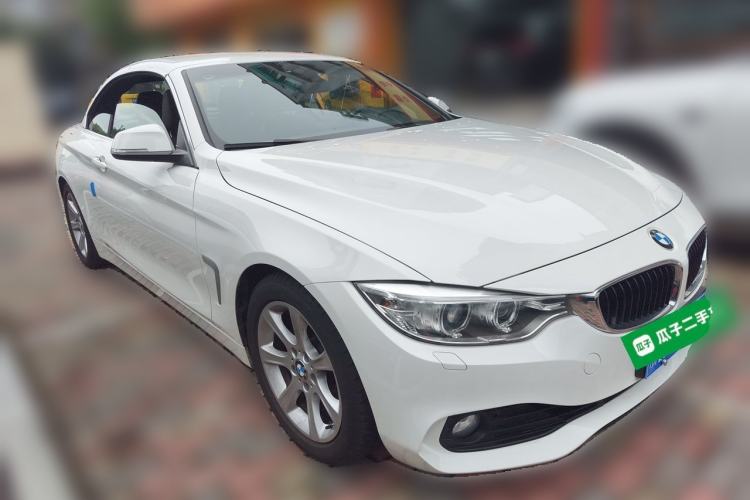 Used BMW 4 Series 2014 420i Convertible Fashion Model Front Right 45 Deg