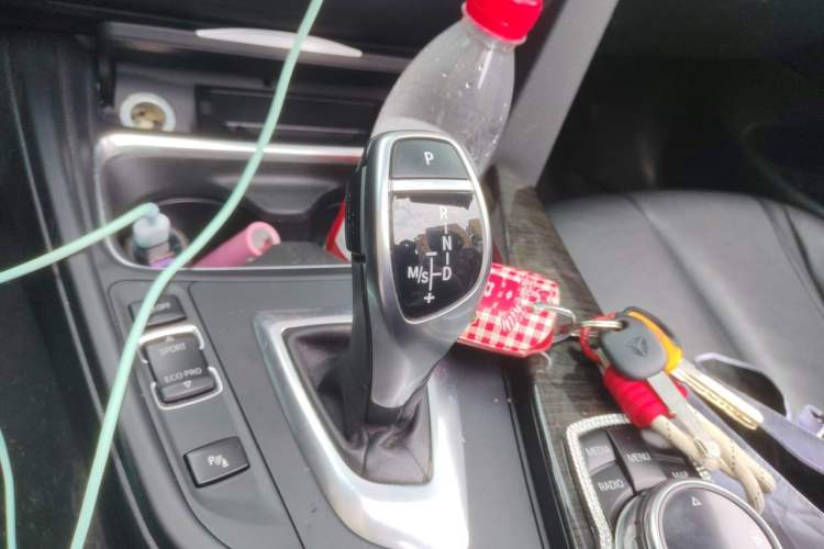 Used BMW 4 Series 2014 428i Convertible Design Package Gear Lever
