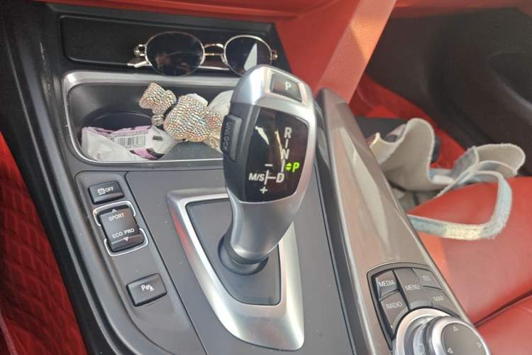 Used BMW 4 Series 2014 420i Convertible Fashion Model Gear Lever