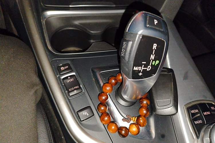 Used BMW 4 Series 2014 420i Gran Coupe Style Design Package Gear Lever