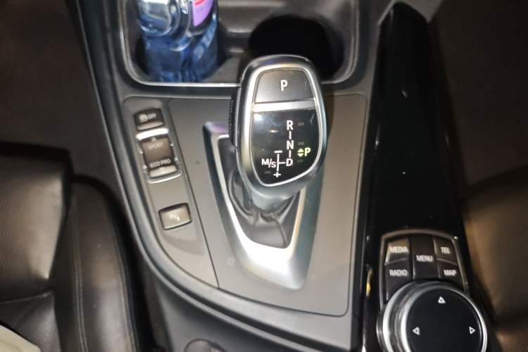 Used BMW 4 Series 2014 428i Convertible Design Package Gear Lever