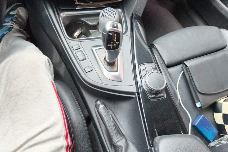 Used BMW 4 Series 2014 420i Gran Coupe Style Design Package Gear Lever