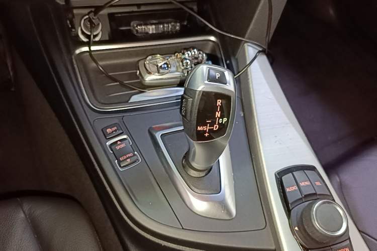 Used BMW 4 Series 2014 420i Fashion Model Gear Lever