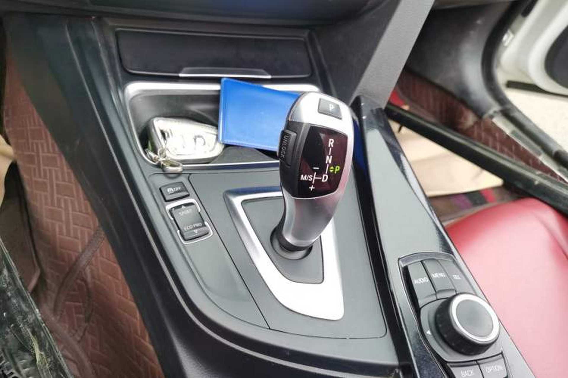 Used BMW 4 Series 2014 420i Convertible Fashion Model Gear Lever