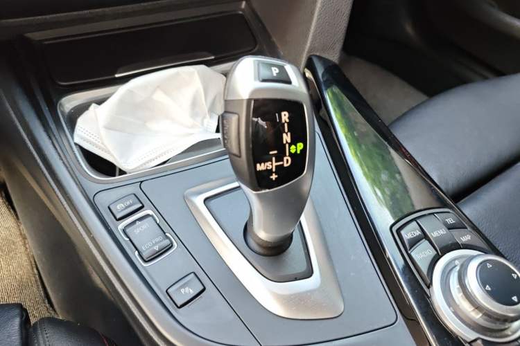 Used BMW 4 Series 2014 420i Design Package Model Gear Lever