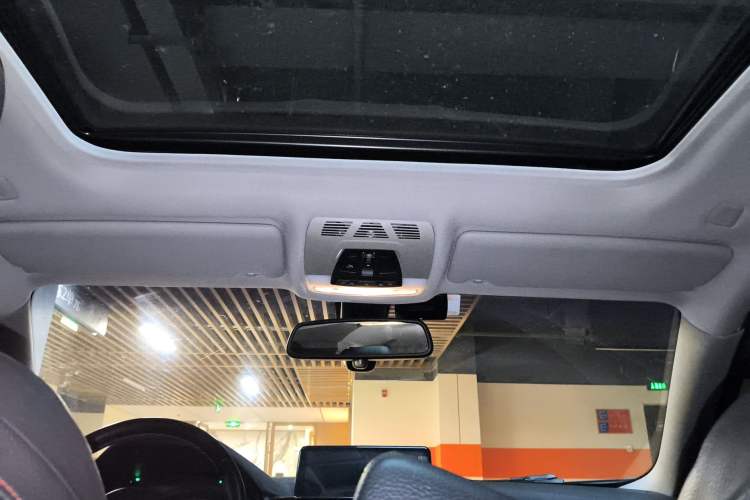 Used BMW 4 Series 2014 420i Gran Coupe Sport Design Package Headliner