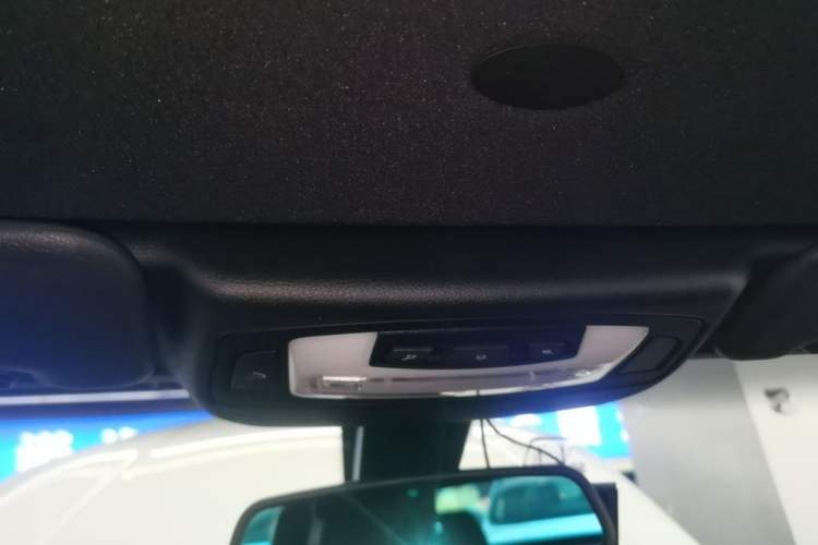 Used BMW 4 Series 2014 420i Convertible Sports Design Package Headliner