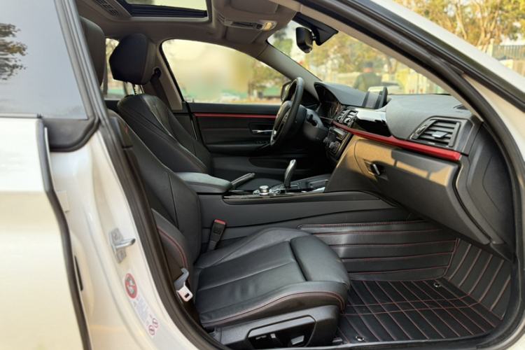 Used BMW 4 Series 2014 420i Gran Coupe Sport Design Package Interior 1