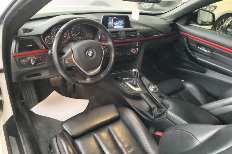 Used BMW 4 Series 2014 420i Convertible Sports Design Package Interior 2