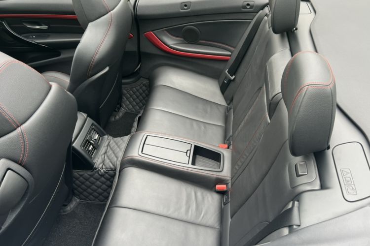 Used BMW 4 Series 2014 428i Convertible Sport Design Package Interior 2