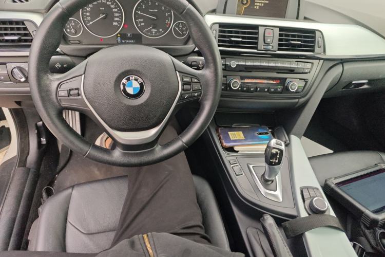Used BMW 4 Series 2014 420i Fashion Model Interior 2