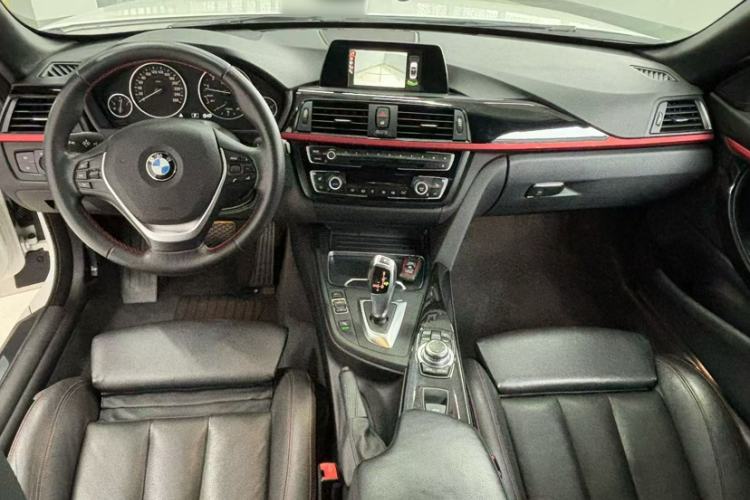 Used BMW 4 Series 2014 420i Convertible Sports Design Package Interior 3