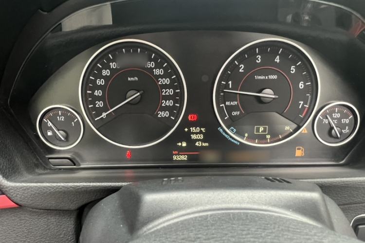 Used BMW 4 Series 2014 428i Convertible Sport Design Package Interior 3