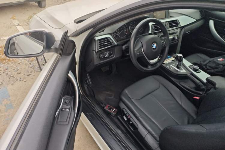 Used BMW 4 Series 2014 420i Fashion Model Interior 3