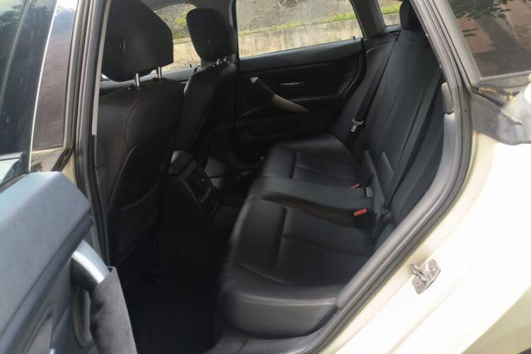 Used BMW 4 Series 2014 420i Gran Coupe Fashion Model Interior 4