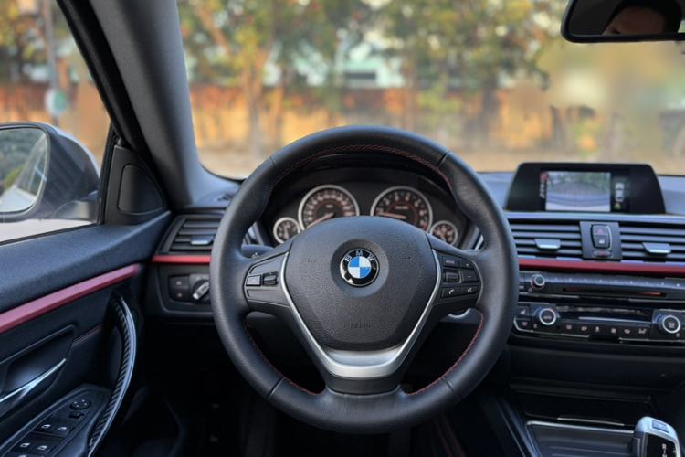 Used BMW 4 Series 2014 420i Gran Coupe Sport Design Package Interior 4