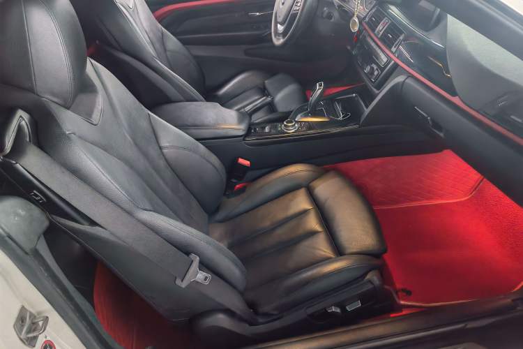 Used BMW 4 Series 2014 420i Convertible Fashion Model Interior 5