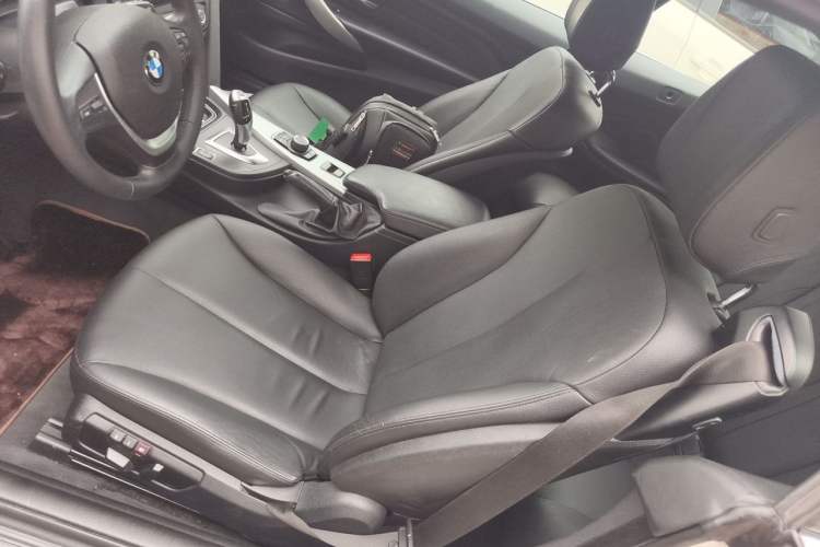 Used BMW 4 Series 2014 420i Convertible Fashion Model Left Front Seat