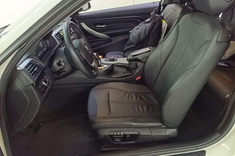 Used BMW 4 Series 2014 420i Fashion Model Left Front Seat