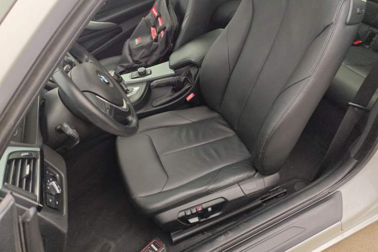 Used BMW 4 Series 2014 420i Fashion Model Left Front Seat