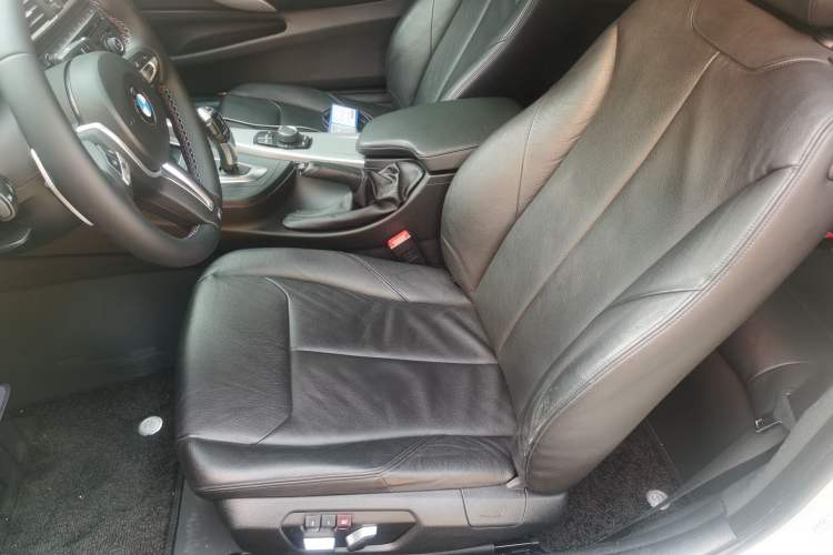 Used BMW 4 Series 2014 420i Fashion Model Left Front Seat