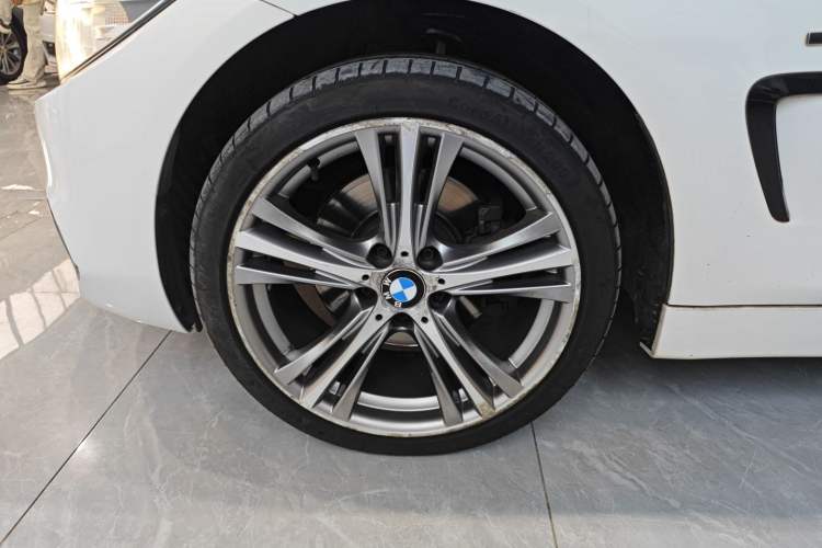 Used BMW 4 Series 2014 428i xDrive Sport Design Package Left Front Wheel Hub