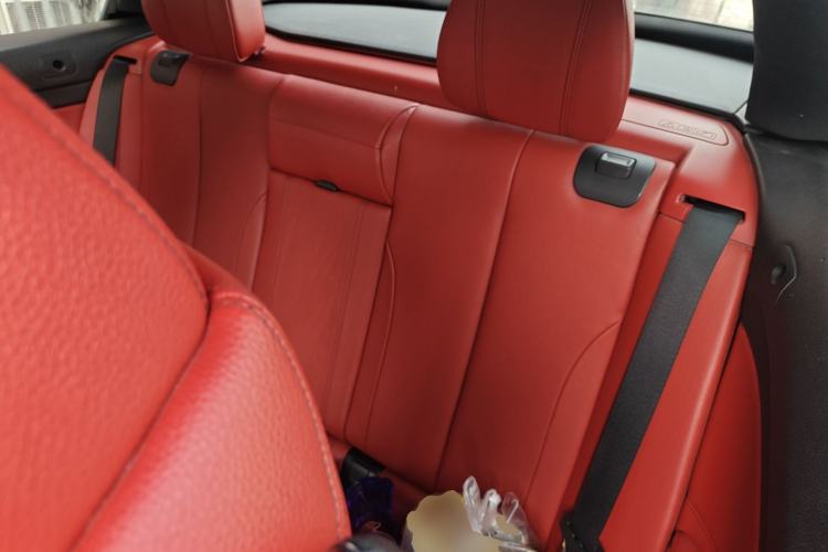 Used BMW 4 Series 2014 420i Convertible Fashion Model Left Rear Seat