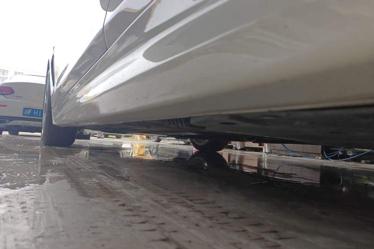 Used BMW 4 Series 2014 420i Convertible Sports Design Package Left Side Sill