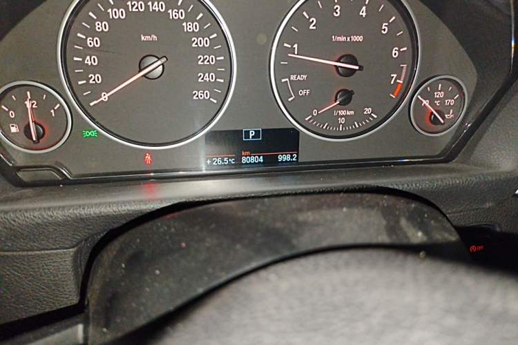 Used BMW 4 Series 2014 420i Gran Coupe Style Design Package Odometer Close Up