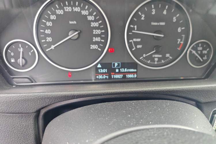 Used BMW 4 Series 2014 420i Gran Coupe Fashion Model Odometer Close Up