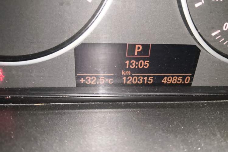 Used BMW 4 Series 2014 420i Gran Coupe Fashion Model Odometer Close Up